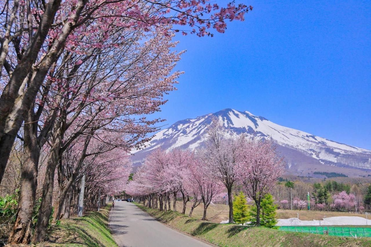 Guest House Chara Hirosaki Exterior photo